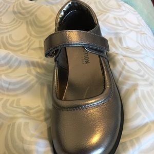 Girls Kenneth Cole shoes